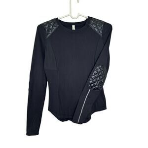Lululemon Run Ice Queen Black Long Sleeve Quilted Black Shirt Thumb Holes